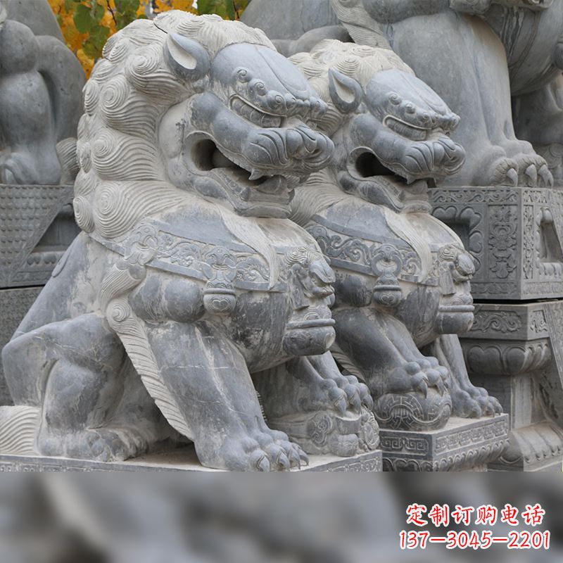 佛山中领雕塑:仿故宫青石狮子雕塑
