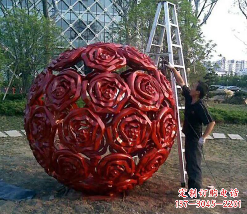佛山广场不锈钢玫瑰花镂空球景观雕塑