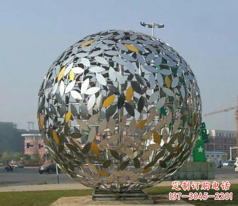 佛山广场不锈钢树叶镂空球雕塑