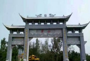 佛山景区三门石雕牌楼，是一种典型的古典建筑风…