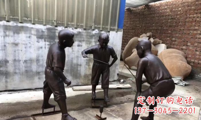 佛山玩陀螺人物铜雕 (2)