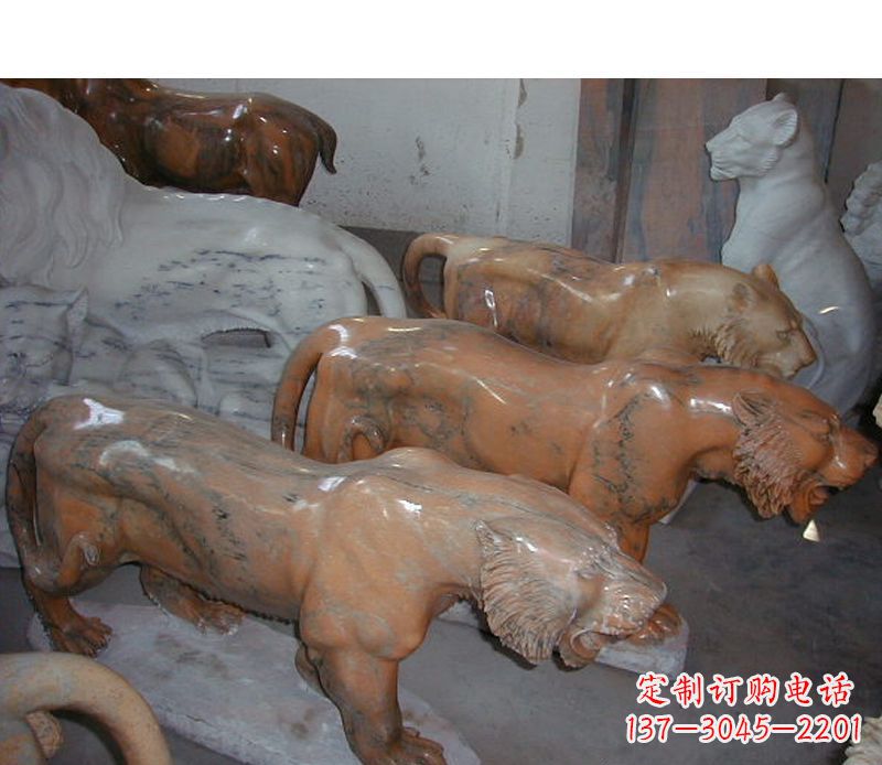 佛山晚霞红动物老虎石雕