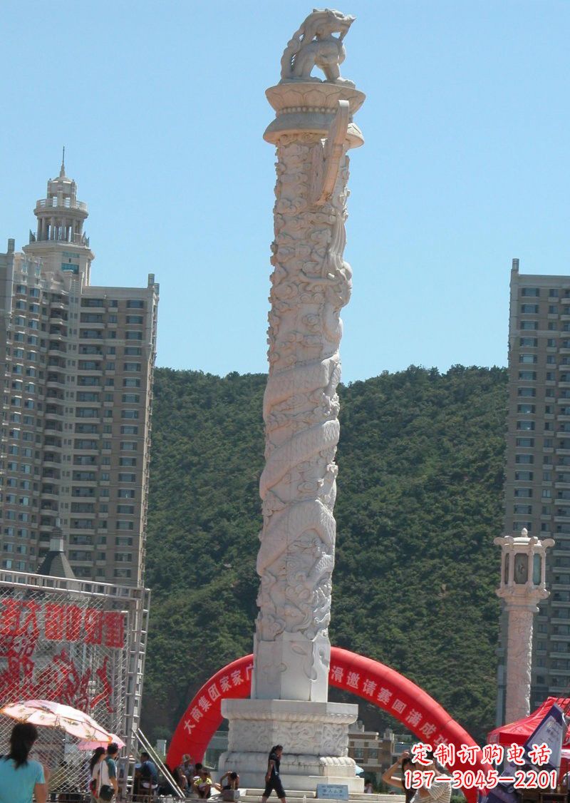 佛山晚霞红广场龙柱