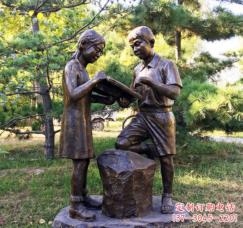 佛山校园读书的学生铜雕