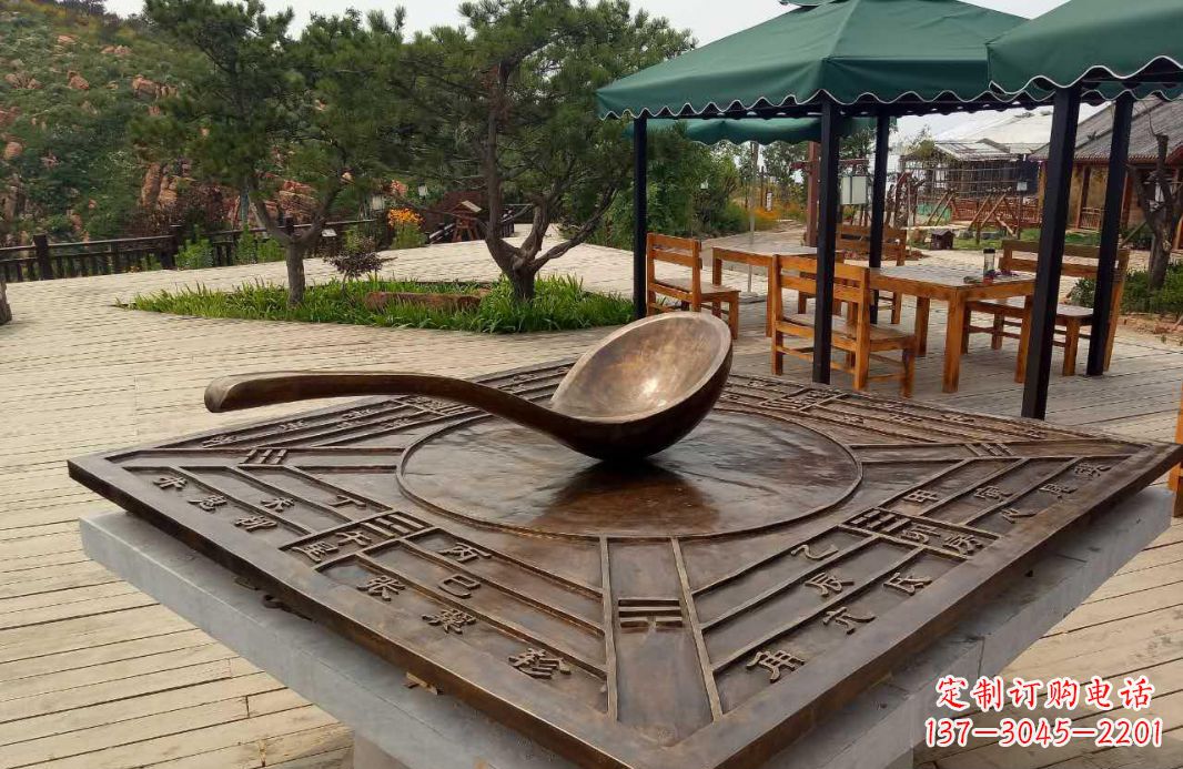 佛山校园古代司南铜雕