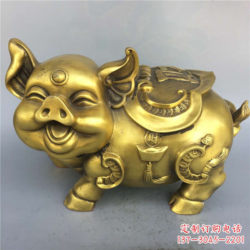 佛山招财卡通猪铜雕-企业商场美陈动物生肖风水雕塑摆件