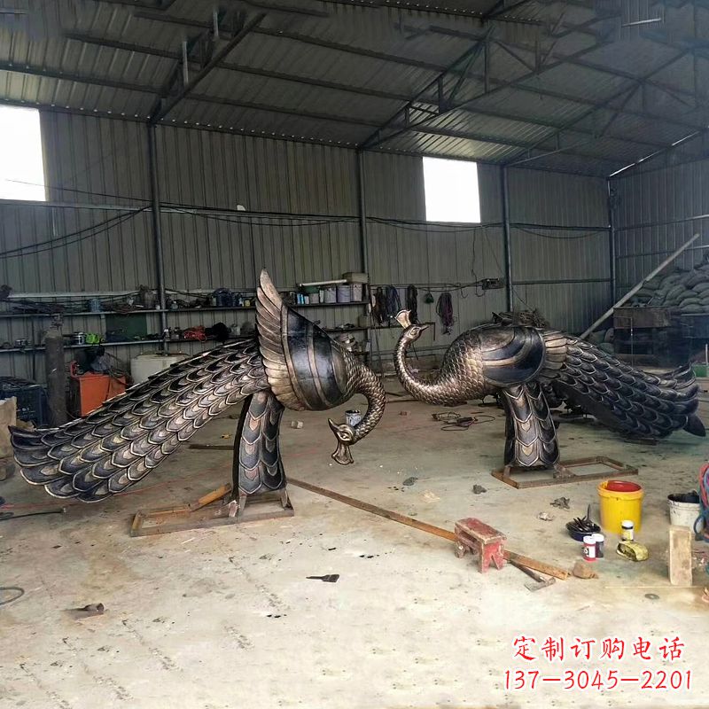 佛山铸铜孔雀雕塑