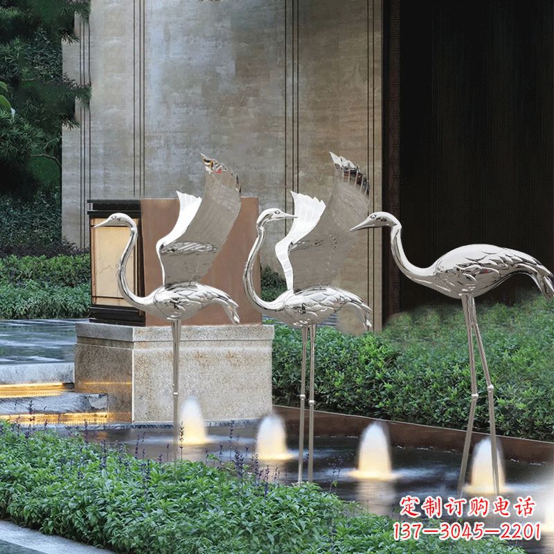 佛山鹤雕塑-公园不锈钢镜面喷泉中的鹤雕塑